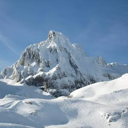 Holiday home Chalet En El Pirineo. Jaca, Zona Centrica